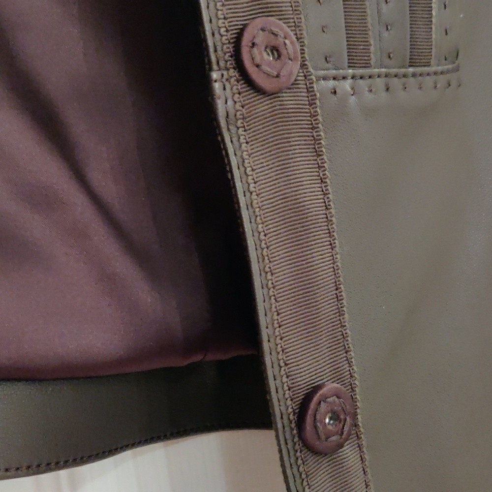 Leather jacket - Picture 6 of 7